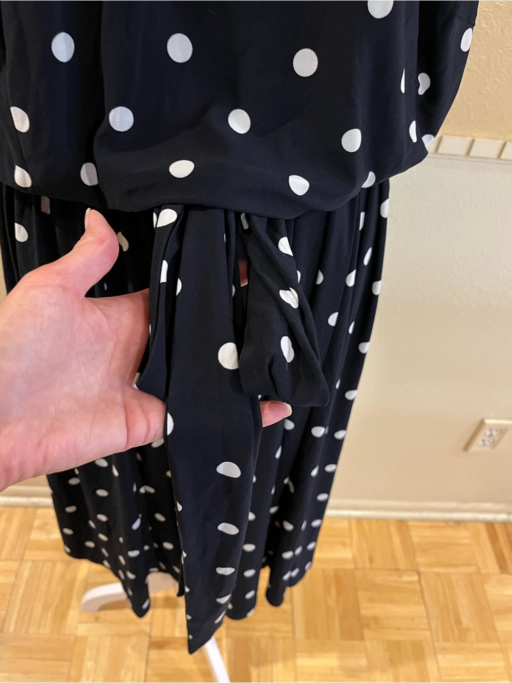 Anne Klein polka dot long dress Sleeveless, belted. Stretchy. Black and white 3X - Picture 9 of 9